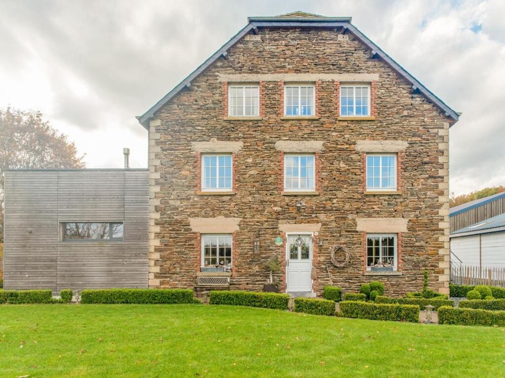 Luxurious House With Sauna In A Farm In Bastogne Eksteriør billede