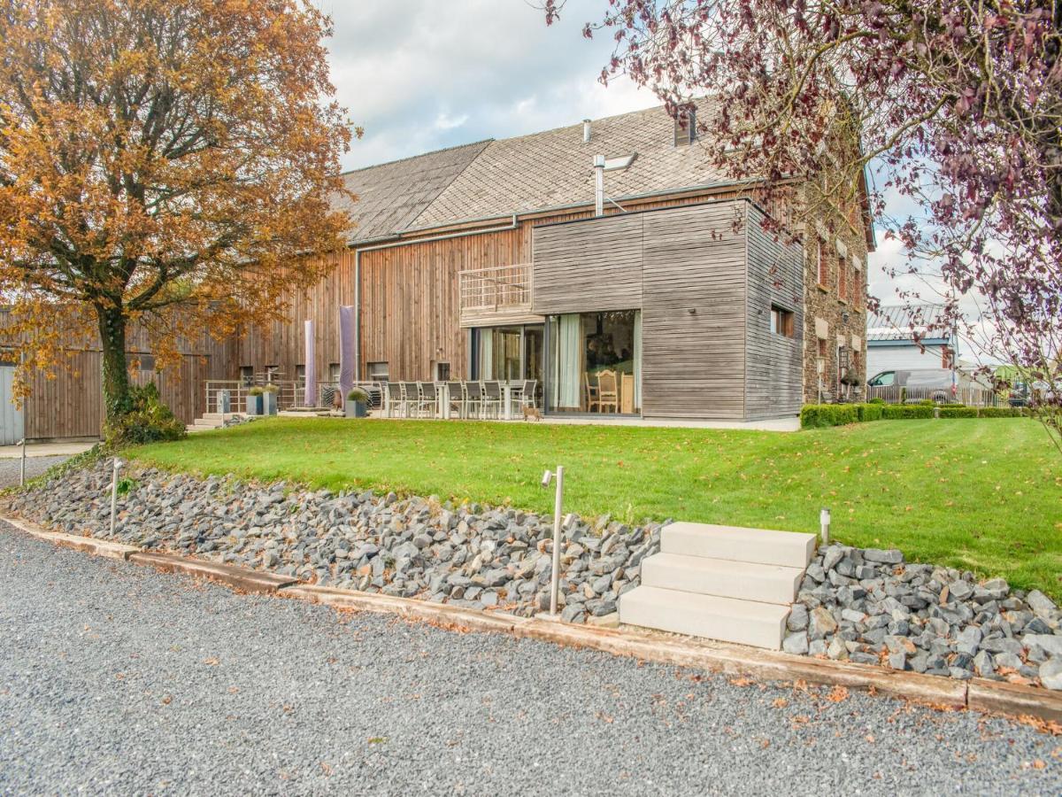 Luxurious House With Sauna In A Farm In Bastogne Eksteriør billede
