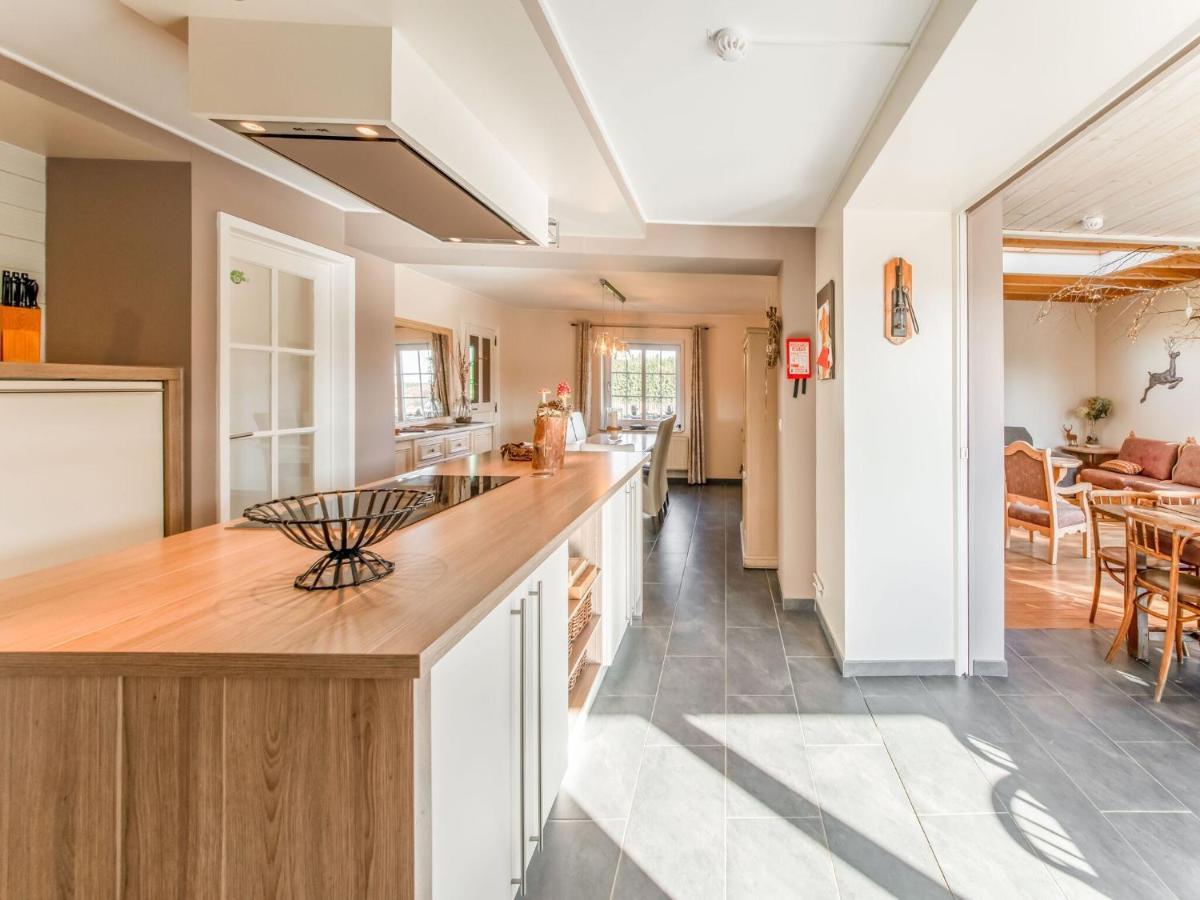 Luxurious House With Sauna In A Farm In Bastogne Eksteriør billede