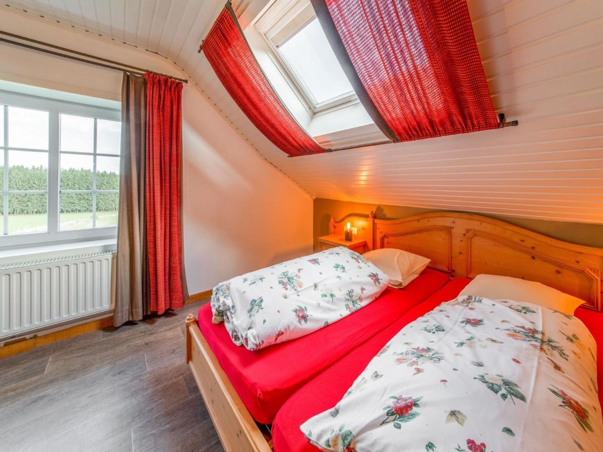 Luxurious House With Sauna In A Farm In Bastogne Eksteriør billede